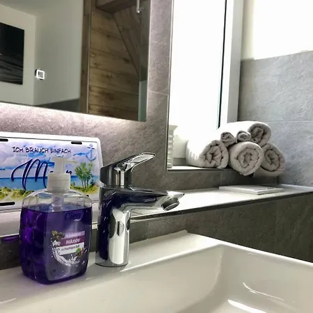 Joels Luxus Lounge Mit Sauna, Bar & Wirlpool In