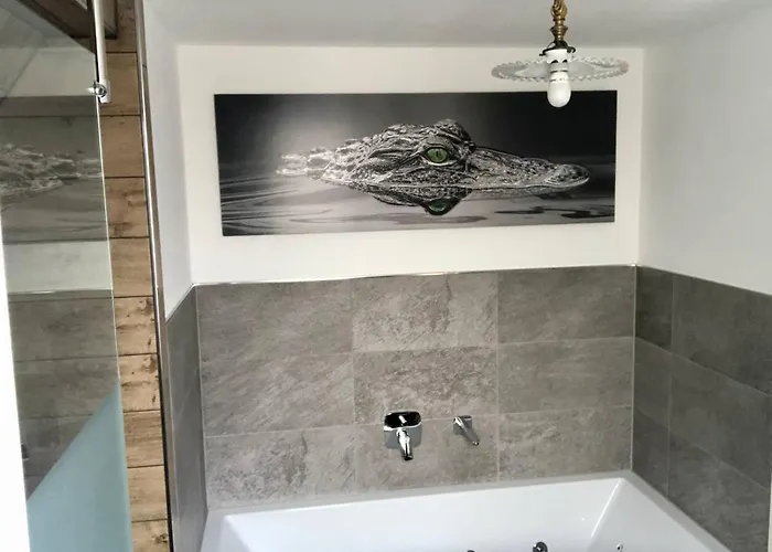 Апартаменты Joels Luxus Lounge Mit Sauna, Bar & Wirlpool In