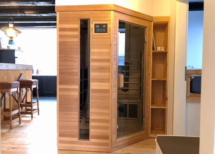 Joels Luxus Lounge Mit Sauna, Bar & Wirlpool In